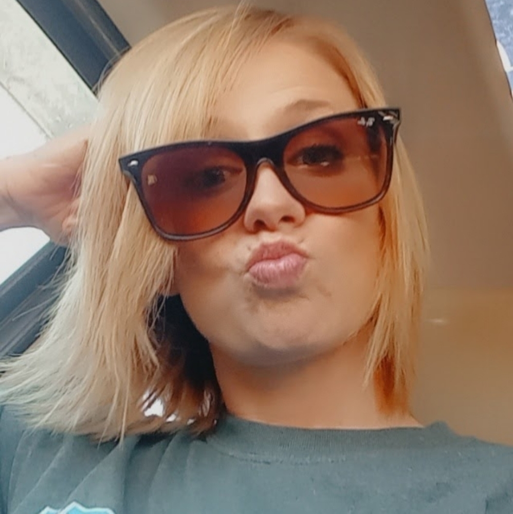 Meet your Posher, Robyn
